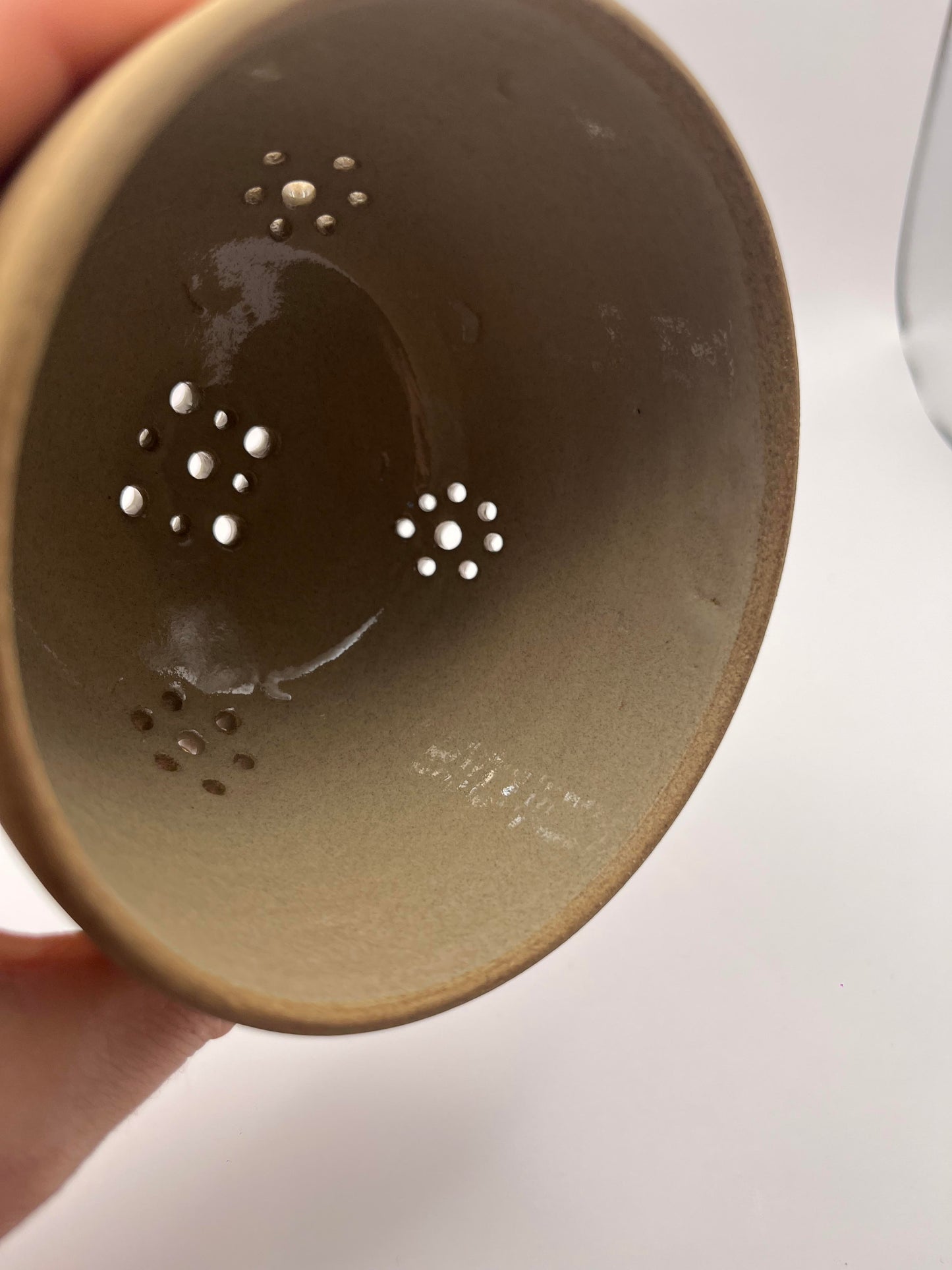 Mini sand grain strainer