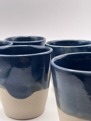 Tasse gobelet bleu nuit